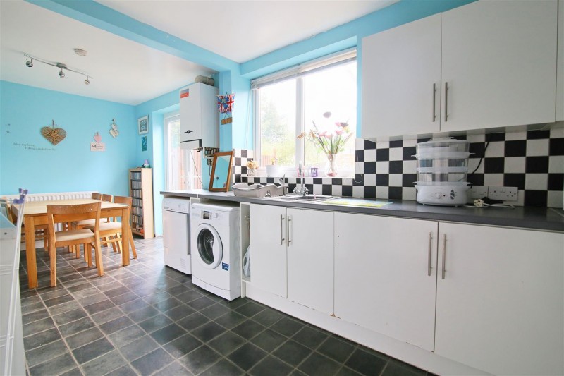 Images for Laburnum Grove, Rugby, Warwickshire EAID:CROWGALAPI BID:1