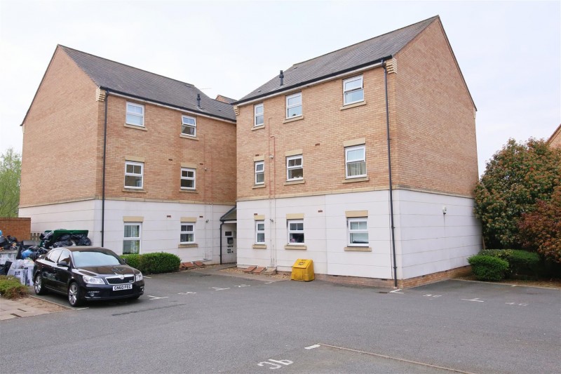 View Full Details for Cherryburn Walk, The Pavilions, Rugby - EAID:CROWGALAPI, BID:1