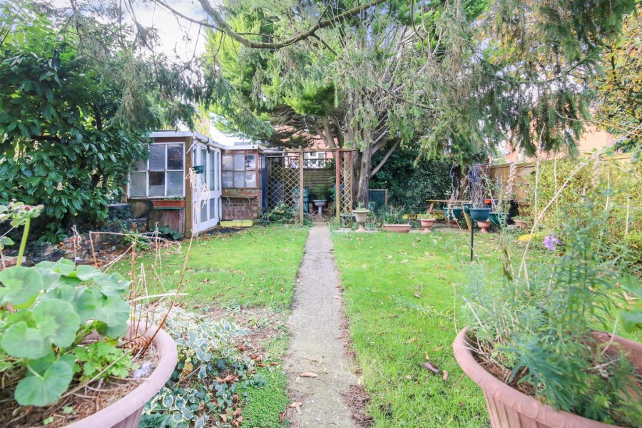 Images for Charlesfield Road, Rugby EAID:CROWGALAPI BID:1