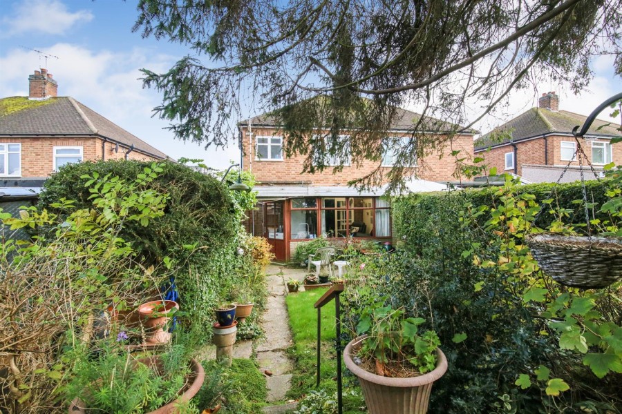 Images for Charlesfield Road, Rugby EAID:CROWGALAPI BID:1