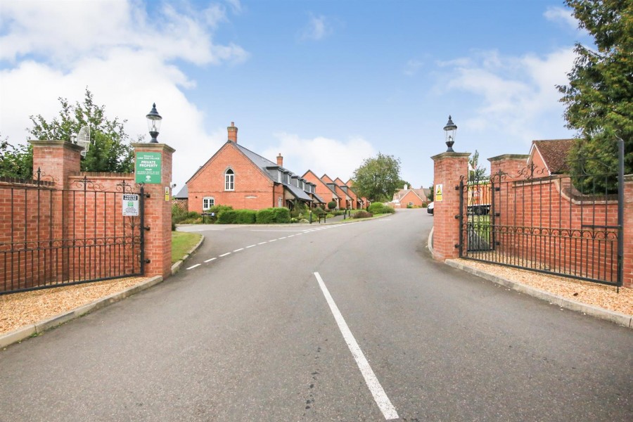 Images for Compton Court, Lime Tree Village, Cawston, Rugby EAID:CROWGALAPI BID:1