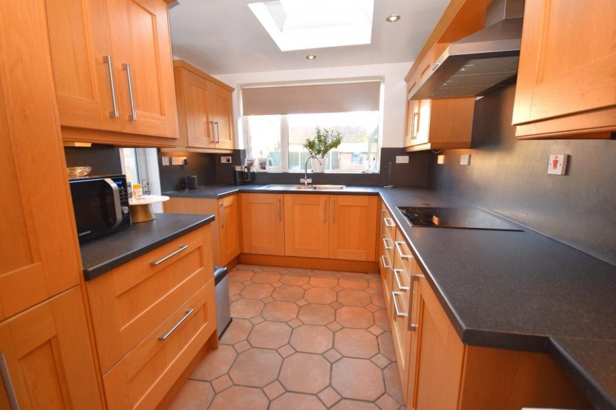 Images for The Square, Dunchurch, Rugby EAID:CROWGALAPI BID:2