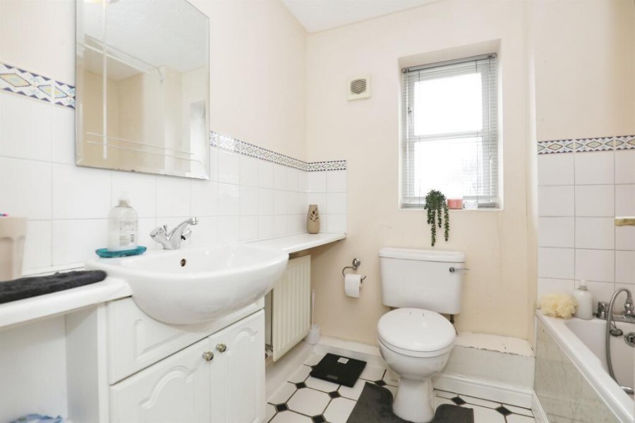 Images for Ridge Drive, Rugby EAID:CROWGALAPI BID:2
