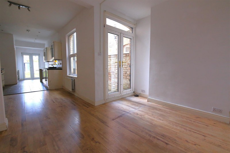 Images for Benn Street, Rugby, Warwickshire EAID:CROWGALAPI BID:2