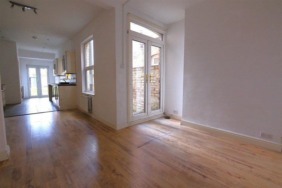 Images for Benn Street, Rugby, Warwickshire EAID:CROWGALAPI BID:2