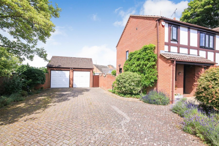 Images for The Sycamores, Overslade Manor Drive, Rugby EAID:CROWGALAPI BID:1