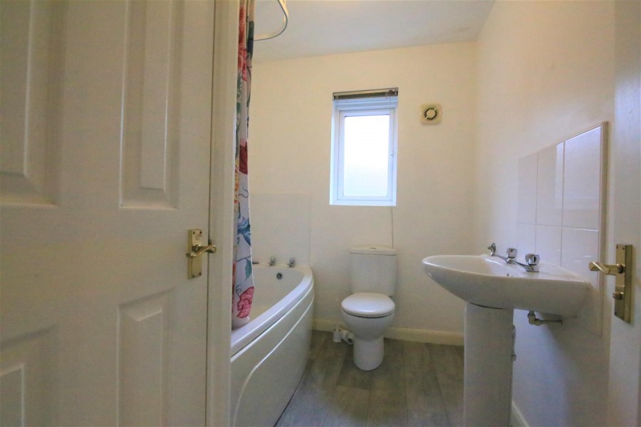 Images for Stowe Drive, Rugby, Warwickshire EAID:CROWGALAPI BID:1