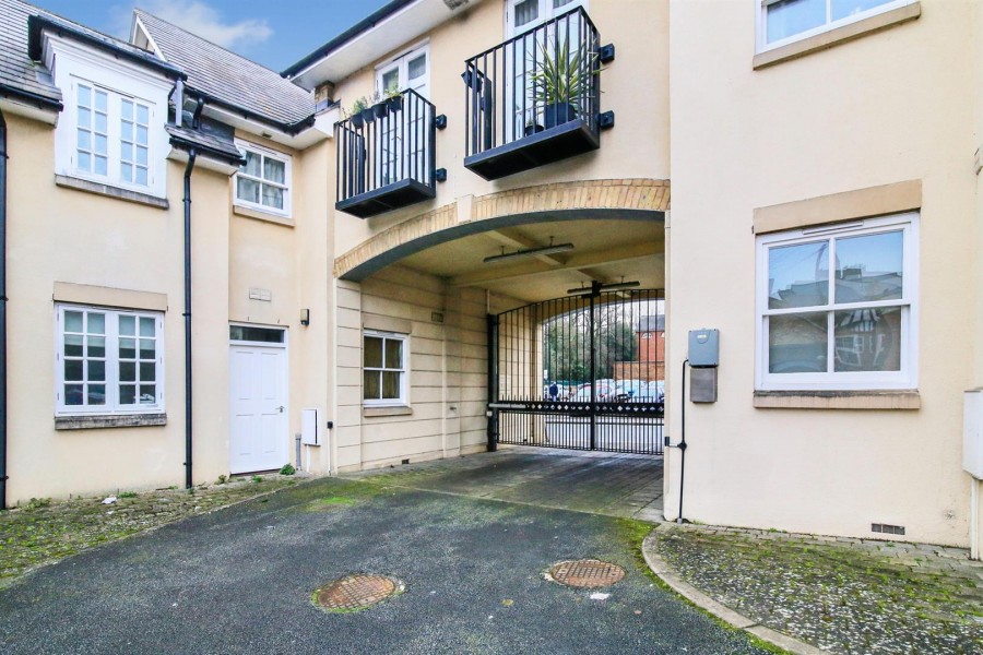 Images for Little Church Street, Town Centre, Rugby EAID:CROWGALAPI BID:1