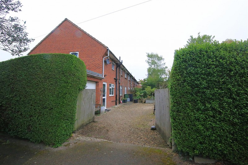 Images for Main Street, Frankton, Rugby EAID:CROWGALAPI BID:1